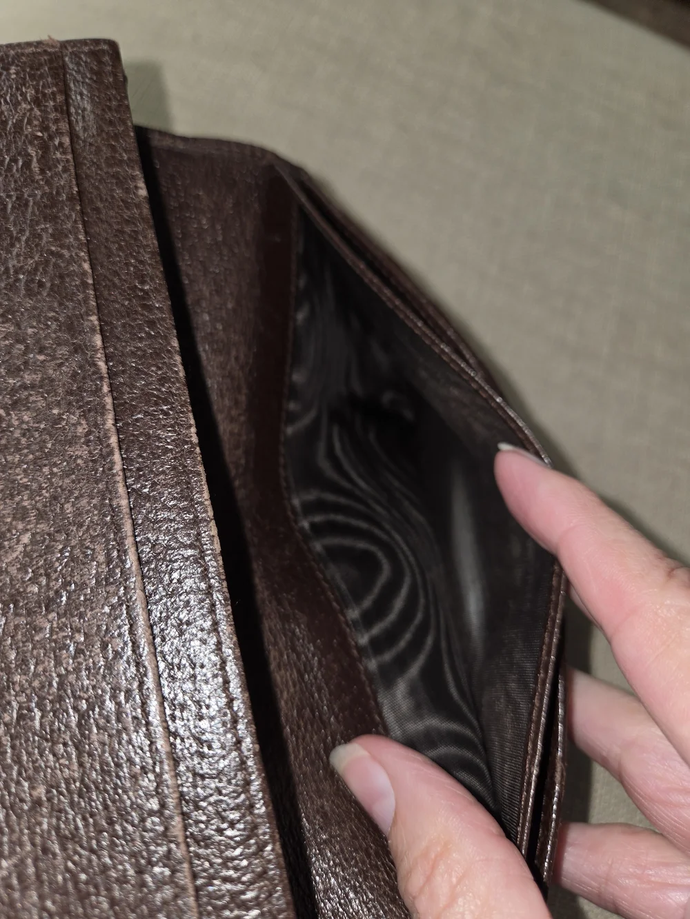 Gucci Beige Canvas Wallet with Brown GG Monogram - Picture 5 of 14